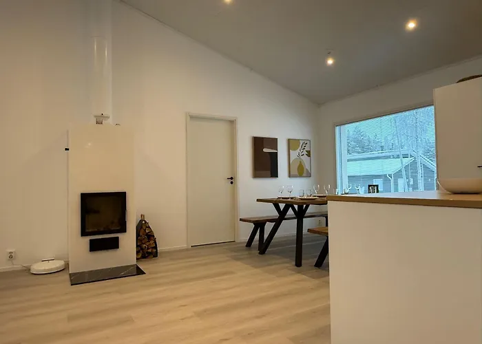 Brand New Puomikuja 빌라 로바니에미